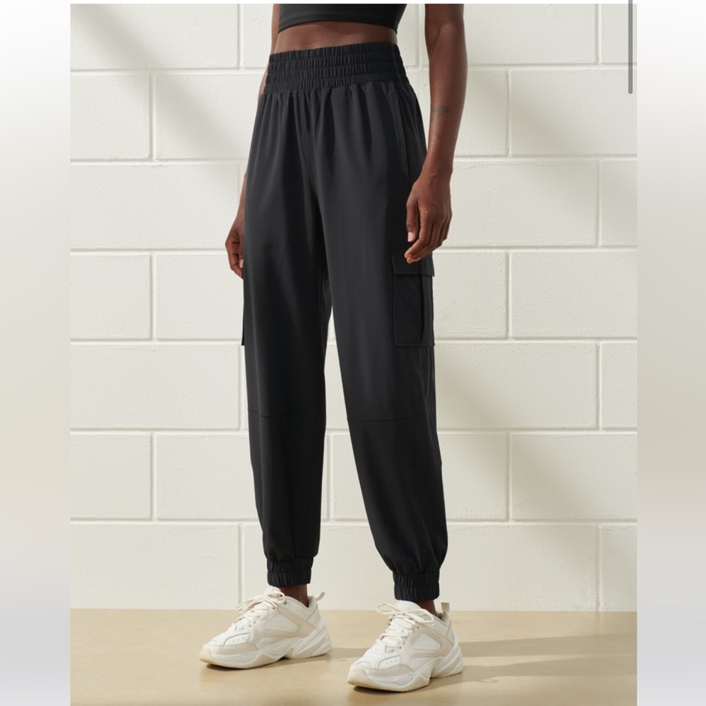 Abercrombie YPB Motion Tech Joggers Black XS Athletic Pants